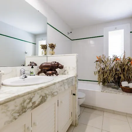 Casa Con Jardin Proxima A Barcelona *